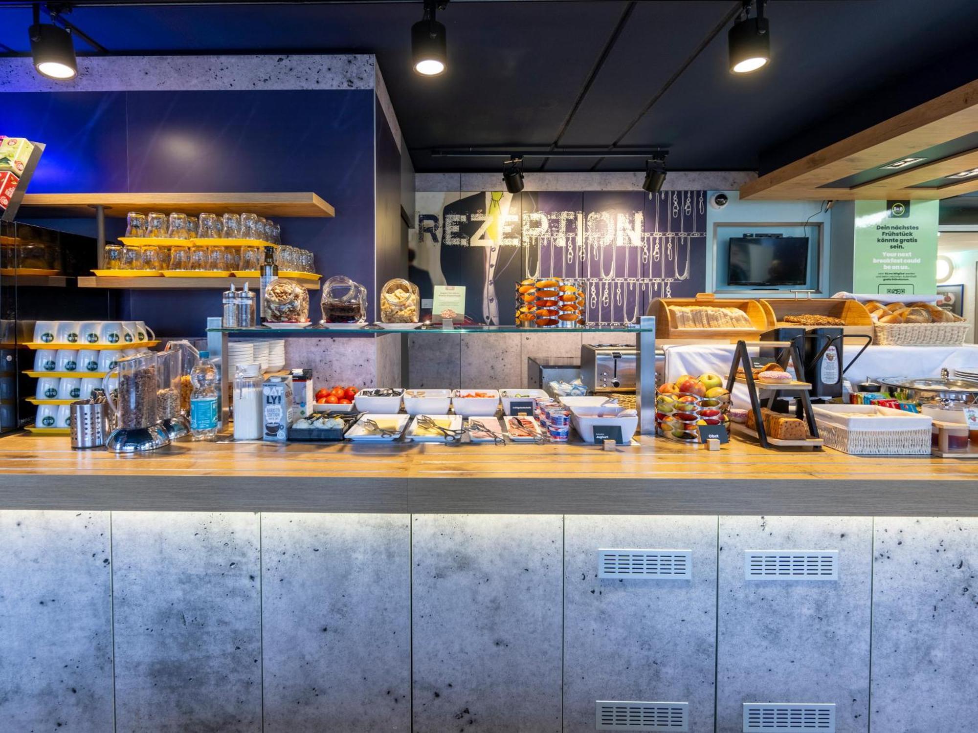 B&B Hotel Giessen-Linden Extérieur photo